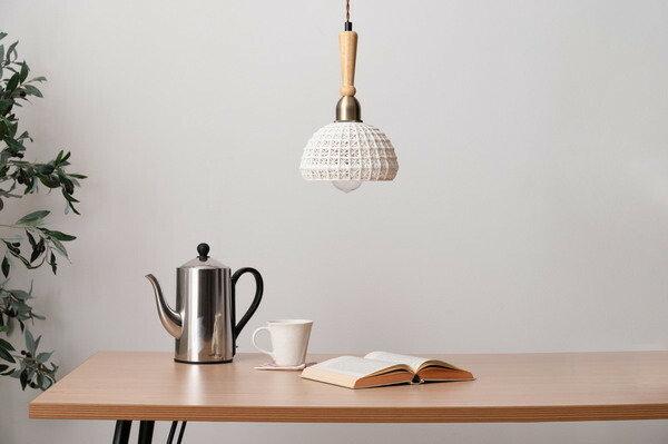 【ライト】 照明 LED対応 天然木 陶器 吊り下げ式 ペンダントライト リビング キッチン おしゃれ レトロ ダイニング 寝室 カフェ 天井照明拍卖