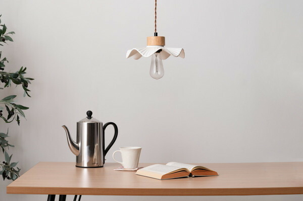 【ライト】 照明 LED対応 天然木 陶器 吊り下げ式 ペンダントライト リビング キッチン おしゃれ レトロ ダイニング 寝室 カフェ 天井照明拍卖