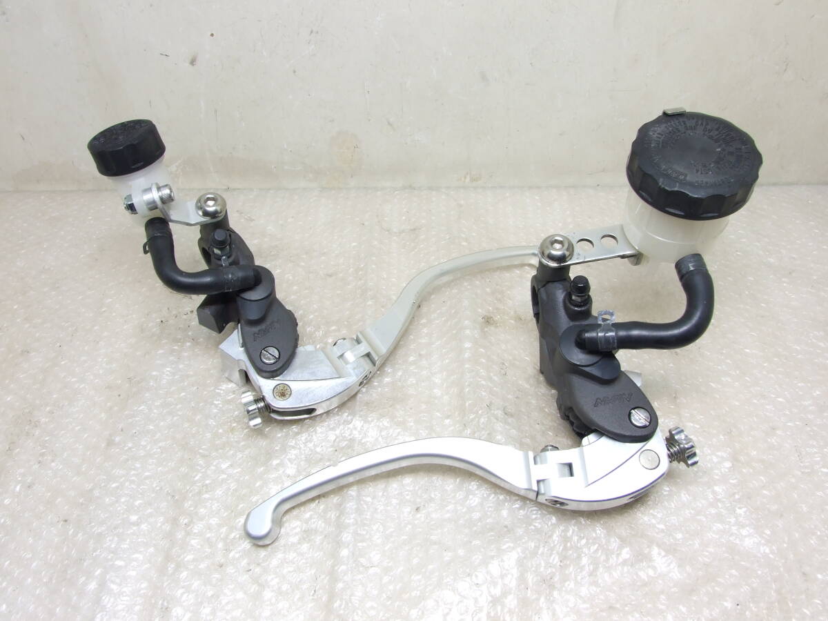 ニッシンラジアルマスターセット 色剥げしないアルマイトボディ 絶版のACTIVE可倒式シルバーレバー 検 ゼファー1100 ZRX1100 GPZ900R ZZR11拍卖