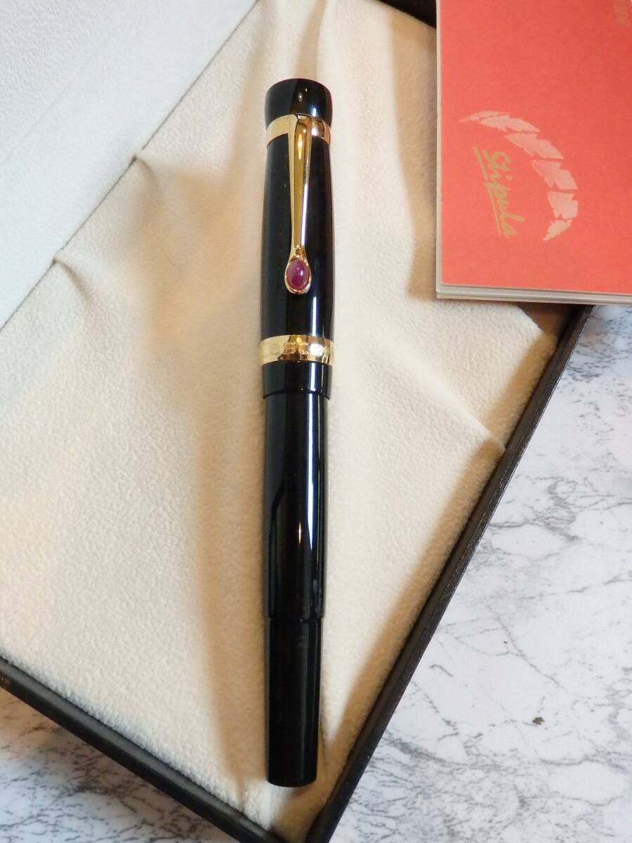 ◆【送料日本全国410円】【新品・未使用】スティピュラ イ・カストーニ ブラックGT万年筆 ペン先:14K 585ソリッドゴールド M 拍卖