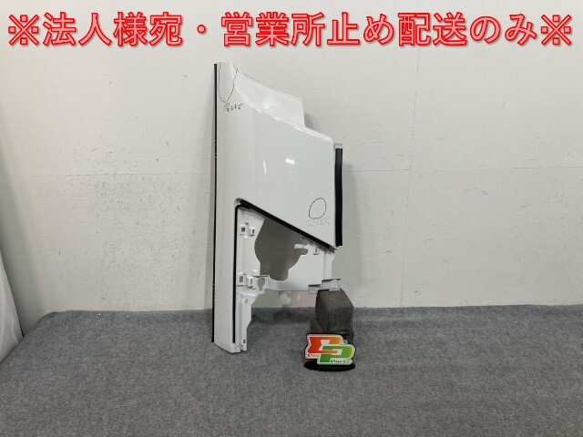 新車取り外し!フォワード 5代目/2007- 純正 前期 右 フロント コーナーパネル/コーナーカバー ホワイト ソリッド いすゞ(138623)拍卖