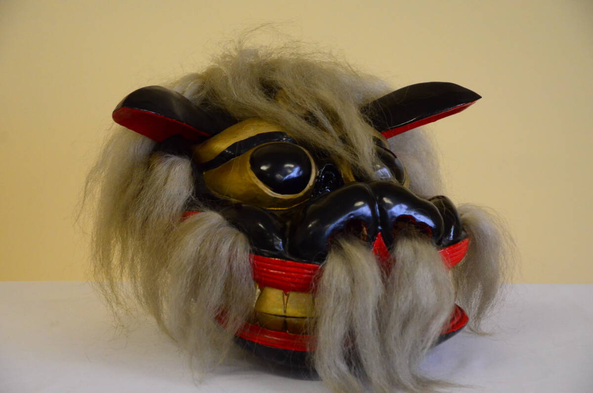 獅子舞 木彫り 大獅子頭 旧家蔵出し 縁起物 骨董 古美術 縦約27cm 横幅40cm 奥行31cm拍卖