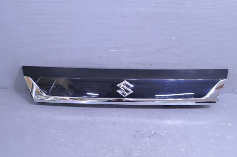 ソリオ バンディッド 後期(MA15S) 純正 破損無 取付OK リアセンターガーニッシュ k087488拍卖