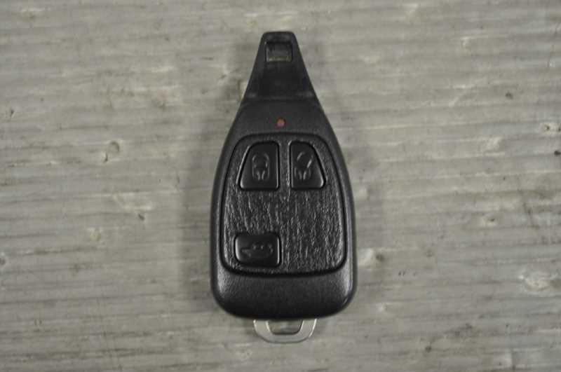 50 シーマ 450XV 前期 (GF50) 純正 破損無 動作保証 キーレスリモコン スマートキー 鍵 3ボタン トランクボタン付 s016571拍卖