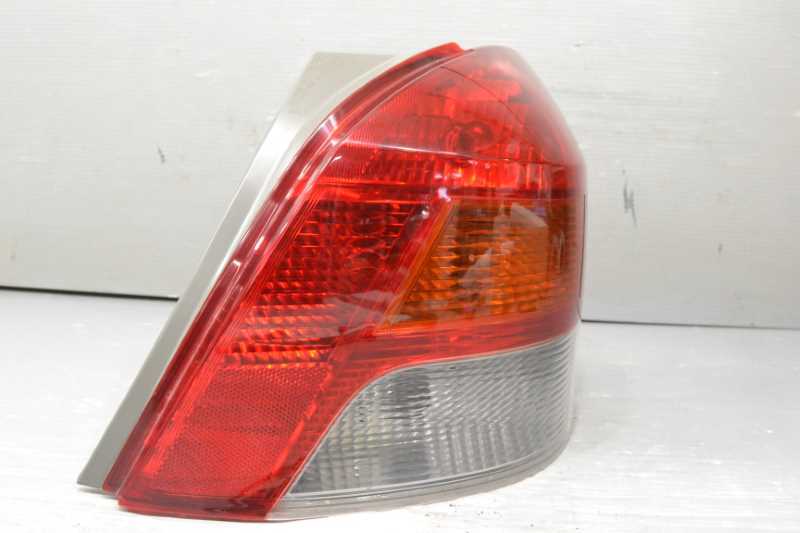 ヴィッツ F 後期(SCP90 NCP90) 純正 コイト 破損無 取付OK 動作保証 右 テールランプ テールライト 52-185 / 81550-52730 k087212拍卖