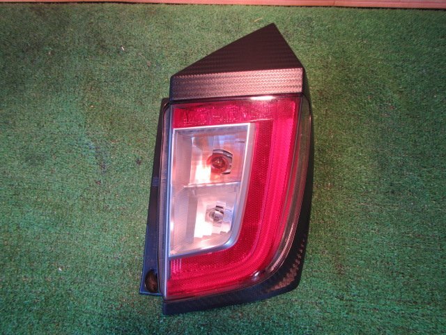 ダイハツ ミライース LA350S H30年式 ■右テールランプ【トーカイデンソー/20523】■LED ★212973拍卖