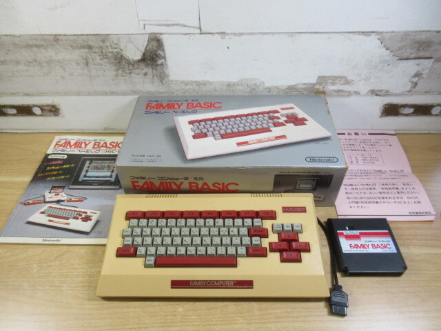 1ZC (任天堂 ファミリーベーシック) 箱・説明書付 ファミリーコンピュータ専用 動作未確認 現状品拍卖