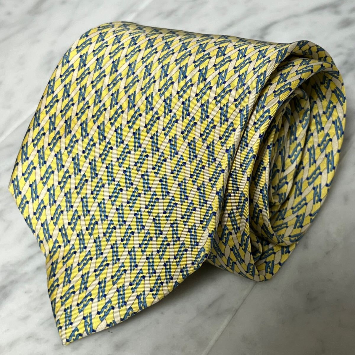 999円~ FENDI ネクタイ イエロー系 ズッカ FFロゴ 総柄 (YW3)拍卖