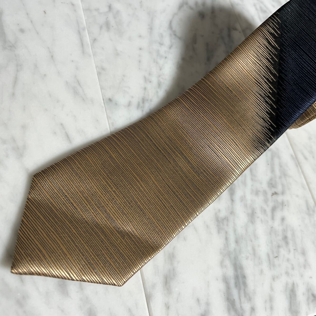 【未使用】 999円~ ネクタイ ブラウン ネイビー グリーン ストライプ系 (GREEN B5)拍卖