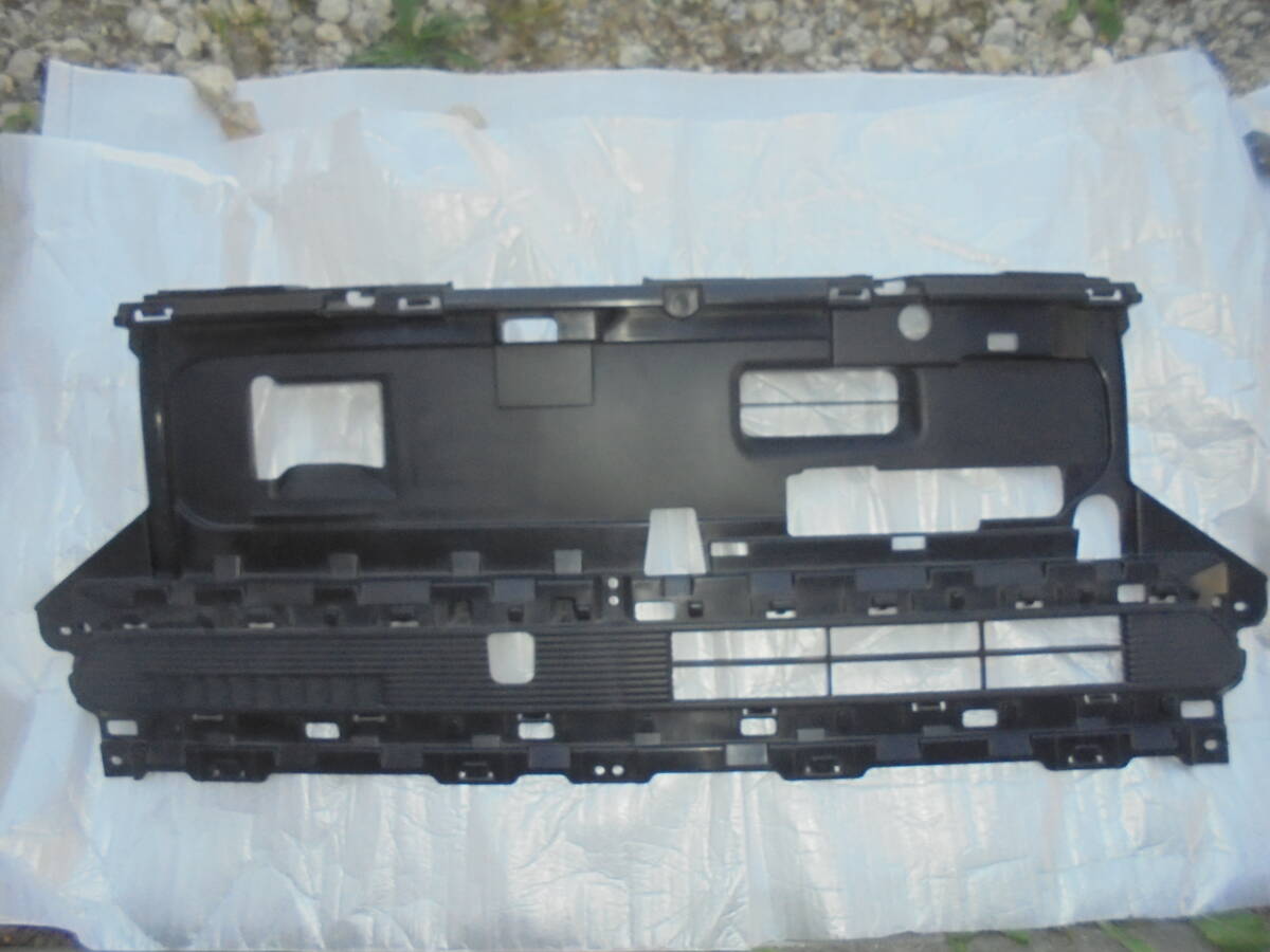 ハスラー MR52S.MR92S 純正 フロントバンパーグリル 71721-59S0  A192拍卖