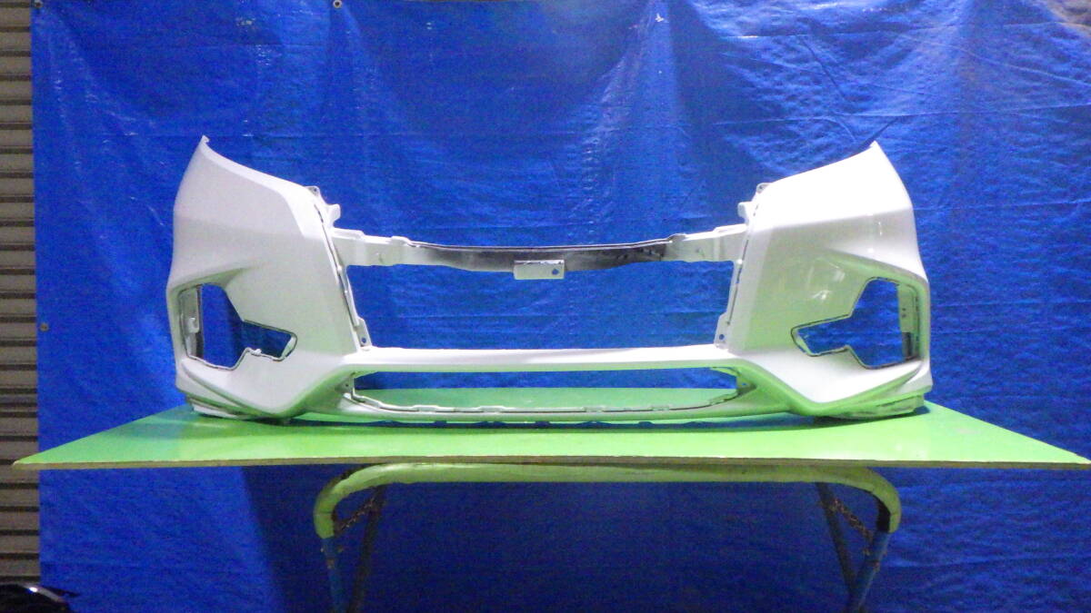 61106-1 オデッセイ RC4 アブソルート 中期 フロント バンパー フェース 白パール/NH883P? 71101-T6A-ZW00 純正 中古 棚ショールーム拍卖