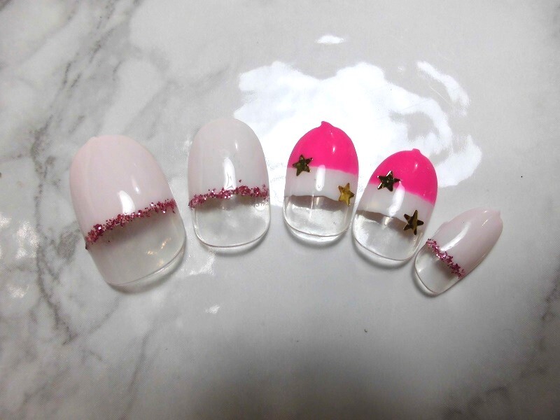 ・(定型外orクリックポスト発送込み) シンプルに直線フレンチにお星さまのホログラム ジェル使用作品拍卖