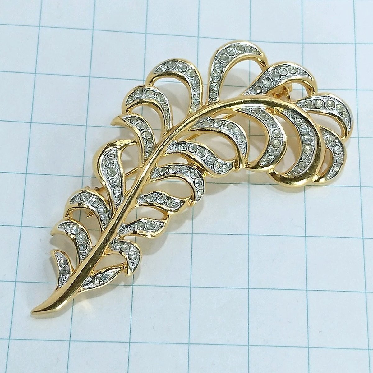 送料無料)ビンテージ☆草葉モチーフ☆アンティーク ブローチ A26968拍卖