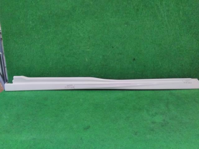 ステップワゴン DBA-RG1 左 サイド ステップ スポイラー NH624P拍卖