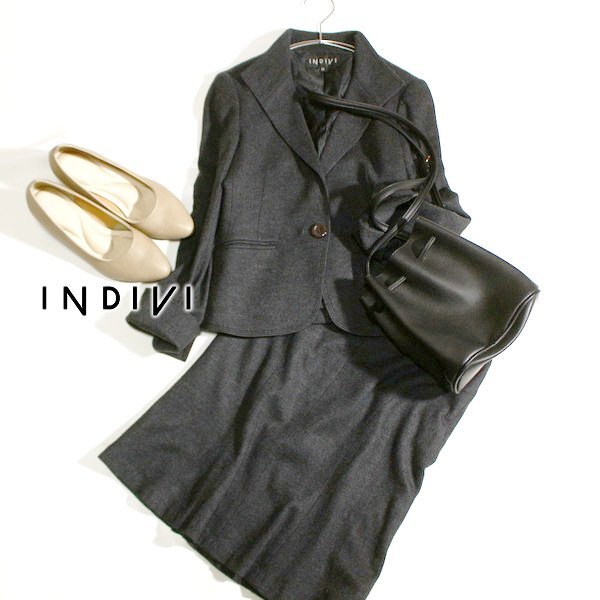 美品 INDIVI インディヴィ アンゴラ・ウール100% 上品綺麗め フラノストレッチ スーツ 05号と07号 秋 冬 24A12拍卖