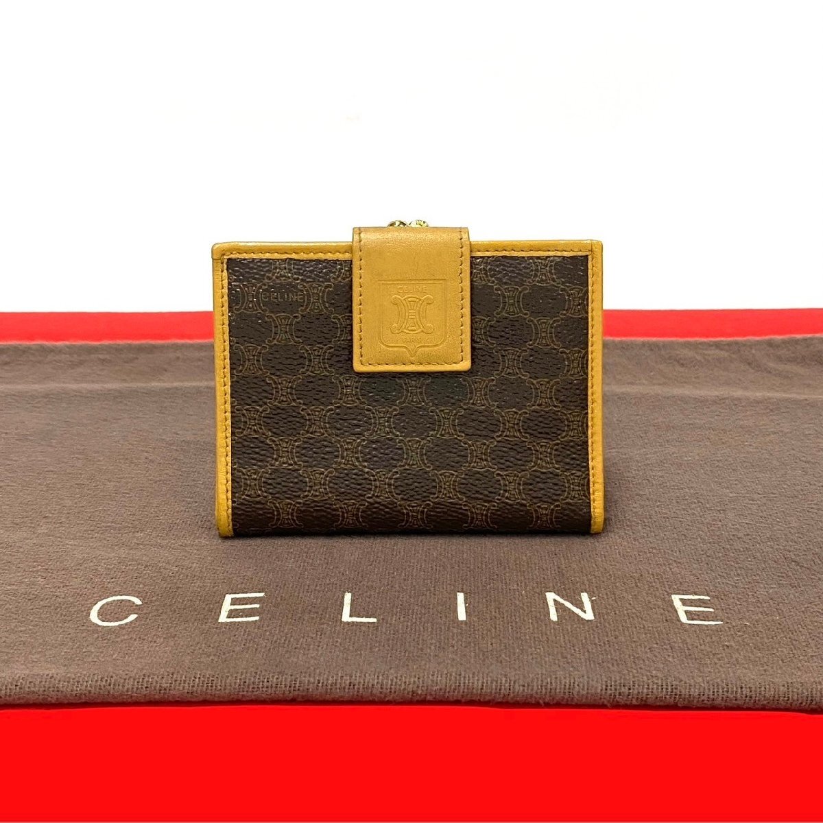 極 美品 CELINE セリーヌ マカダム ブラゾン柄 レザー 本革 二つ折り 財布 ウォレット 札入れ 小銭入れ ブラウン ベージュ 茶 38076拍卖