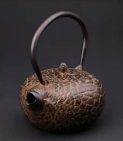 美品登場☆ 高級製品/綺麗☆ 茶壺☆ 手彫り鉄壺 鉄やかん 鉄分補給 未塗装鉄器◆ 鉄器◆ 茶道具拍卖