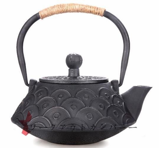提梁壺 手作り無コーティング 鋳鉄製の壺 お茶の道具★ 老鉄瓶 魚の鱗やかんを沸かす900ML黒拍卖