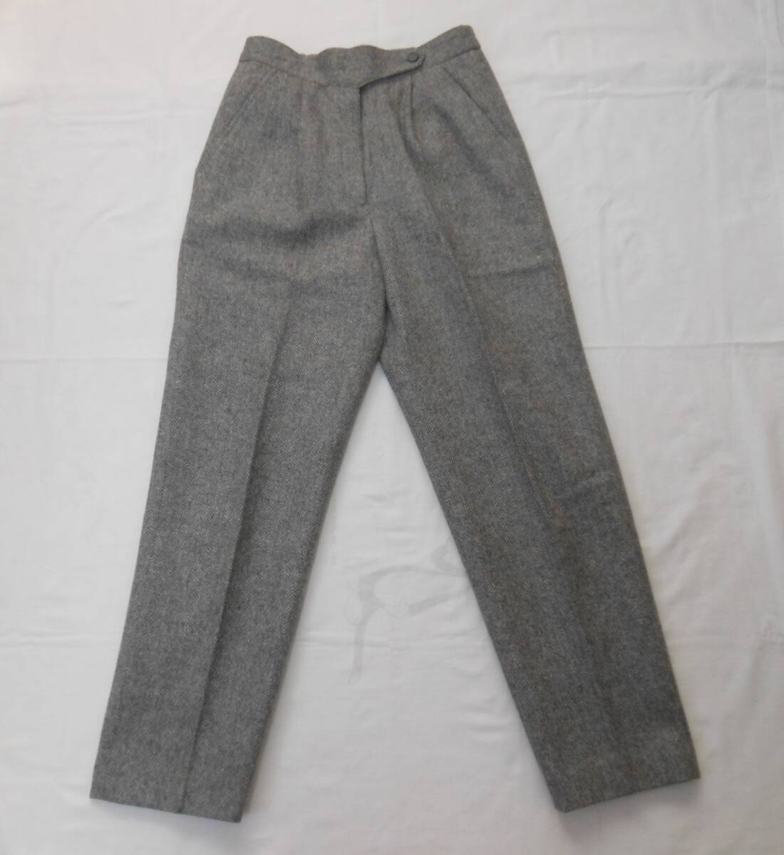 美品 ウール混ツイード タック付きレディースパンツ グレー M 裏地付き 日本製拍卖
