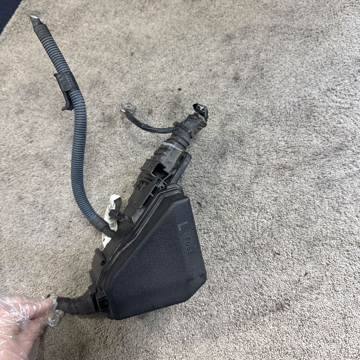 78 トヨタ NHP10 アクア エンジンルーム内 ヒューズボックス M-764拍卖