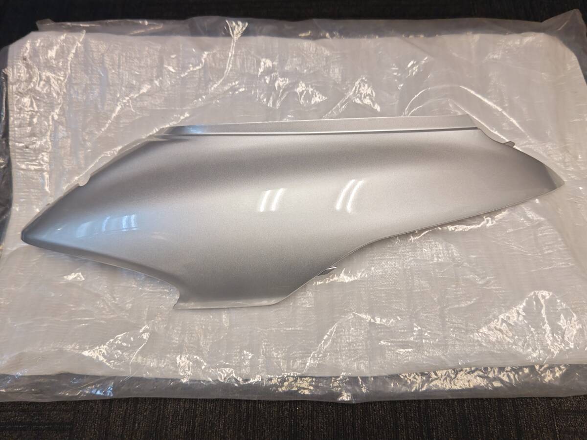 レッツ2 CA1PA 純正 ボディカバー 銀 ソニックシルバーメタリック 47111-43E00-YD8 テールカウル サイドカバー フレームカバー拍卖