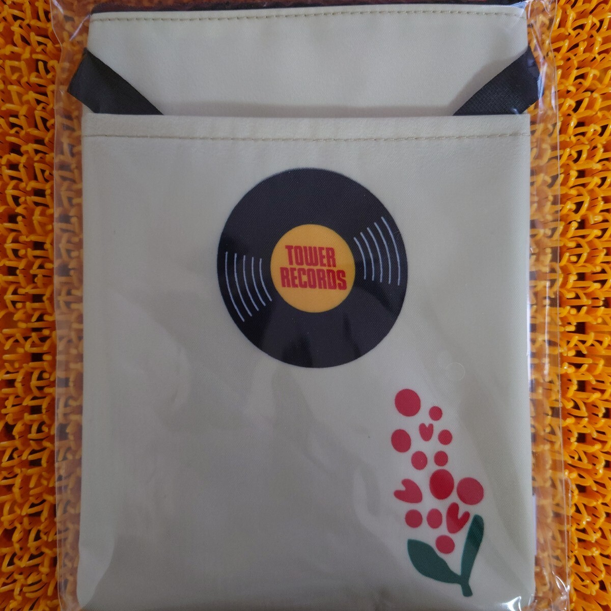 サントリー CRAFT BOSS(クラフトボス)2024年9月『タワーレコード』コラボキャンペーン!普段使いにもオススメな『オリジナルサコッシュ』拍卖