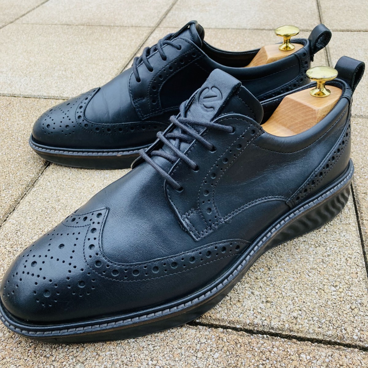 ★即決★ ecco エコー 40 7 約25cm レザースニーカー 黒 ブラック BK メンズ ST.1 衝撃吸収 ウイングチップ 革靴 ビジネスシューズ拍卖