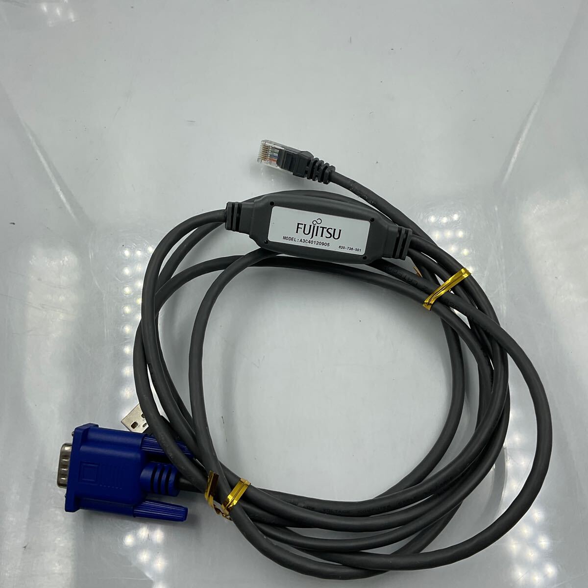◎ (D058)美品 富士通/FUJITSU Console Switch KVM S3 SMB Adapter USB - VGA 2.14m A3C40120905 KVMケーブル(米4)拍卖