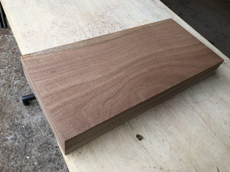 送料無料!サペリ【M310E】435×195×57㎜ クラフト 自然素材 乾燥材 木工 DIY 材木 天然木 無垢材《銘木すずめや》拍卖