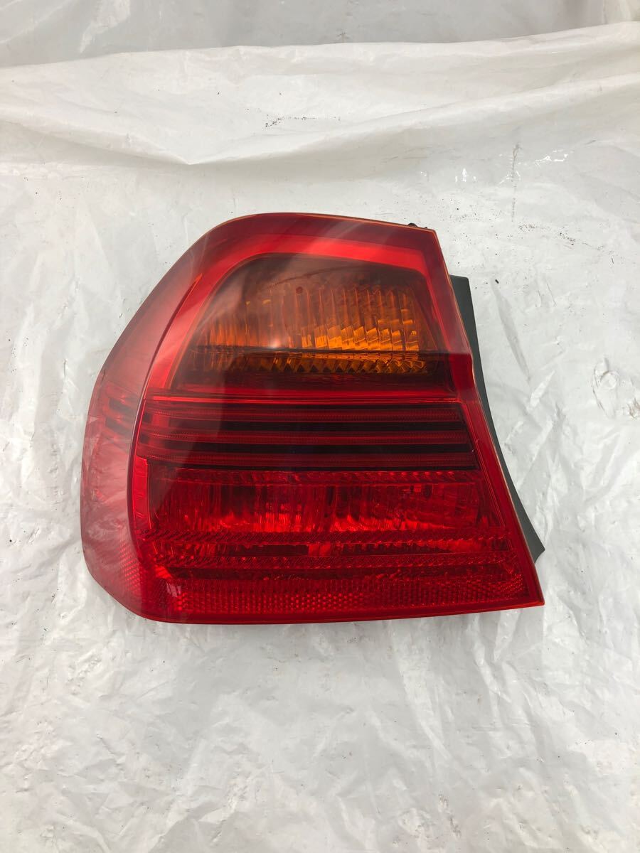 h11.26 BMW 3シリーズ VA20 左テールランプ N46B20B 2763 左側助手席側 テールライト拍卖