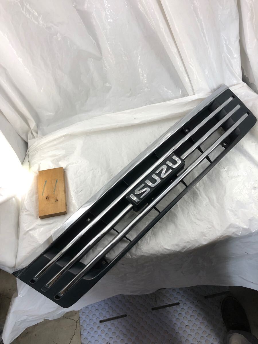 h11.44 いすゞ グリル 62312VW100 拍卖