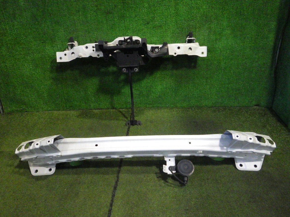 ◆ スバル インプレッサ GP GP7【 純正 ラジエーター コアサポート ホースメント 】フードロック ホーン付 中古品 K8 2H9-4 ◆拍卖