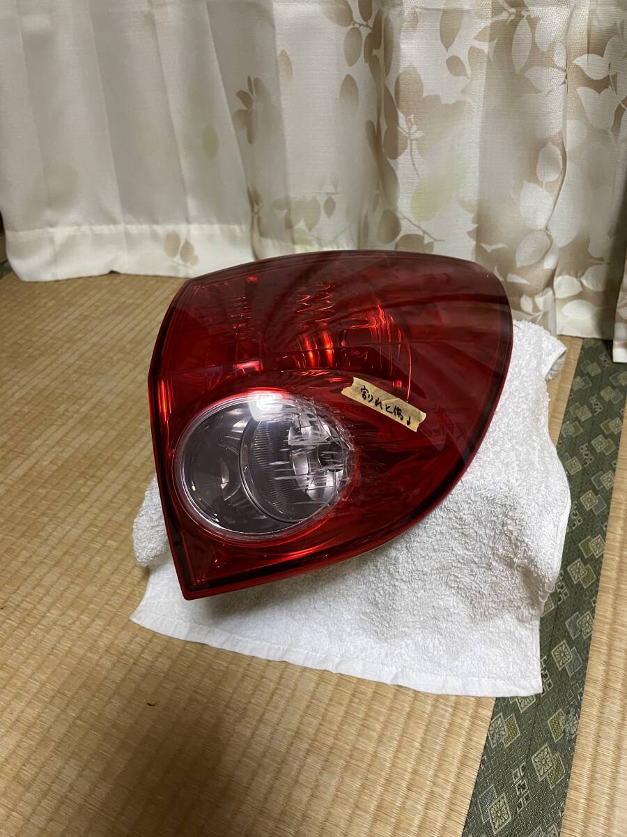 日産純正 AD.NV150AD(VY12) テールランプ 右側 26554-CV00A 割れ傷あり 中古拍卖