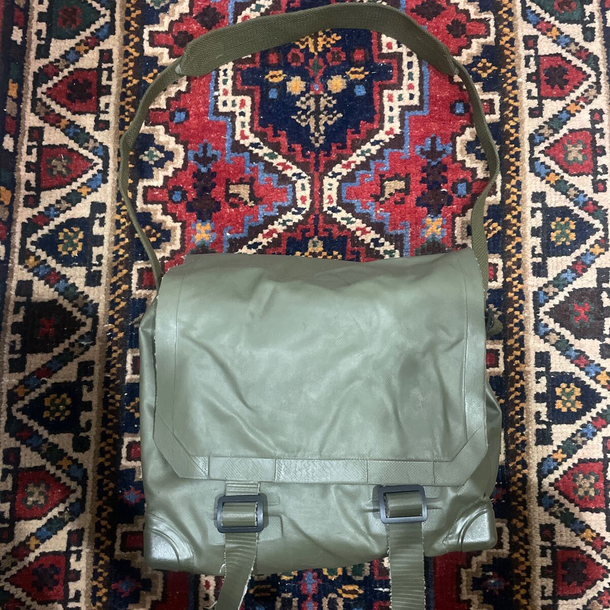 軍物 military ショルダーバッグ 防水 バイク キャリアー ニュースペーパー antiqua ヴィンテージ拍卖