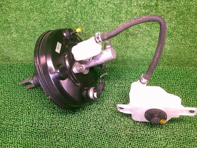4kurudepa H27年 ヴォクシー DBA-ZRR80W ブレーキ ブースター マスター 44610-28B60,47201-28730 ZRR85拍卖