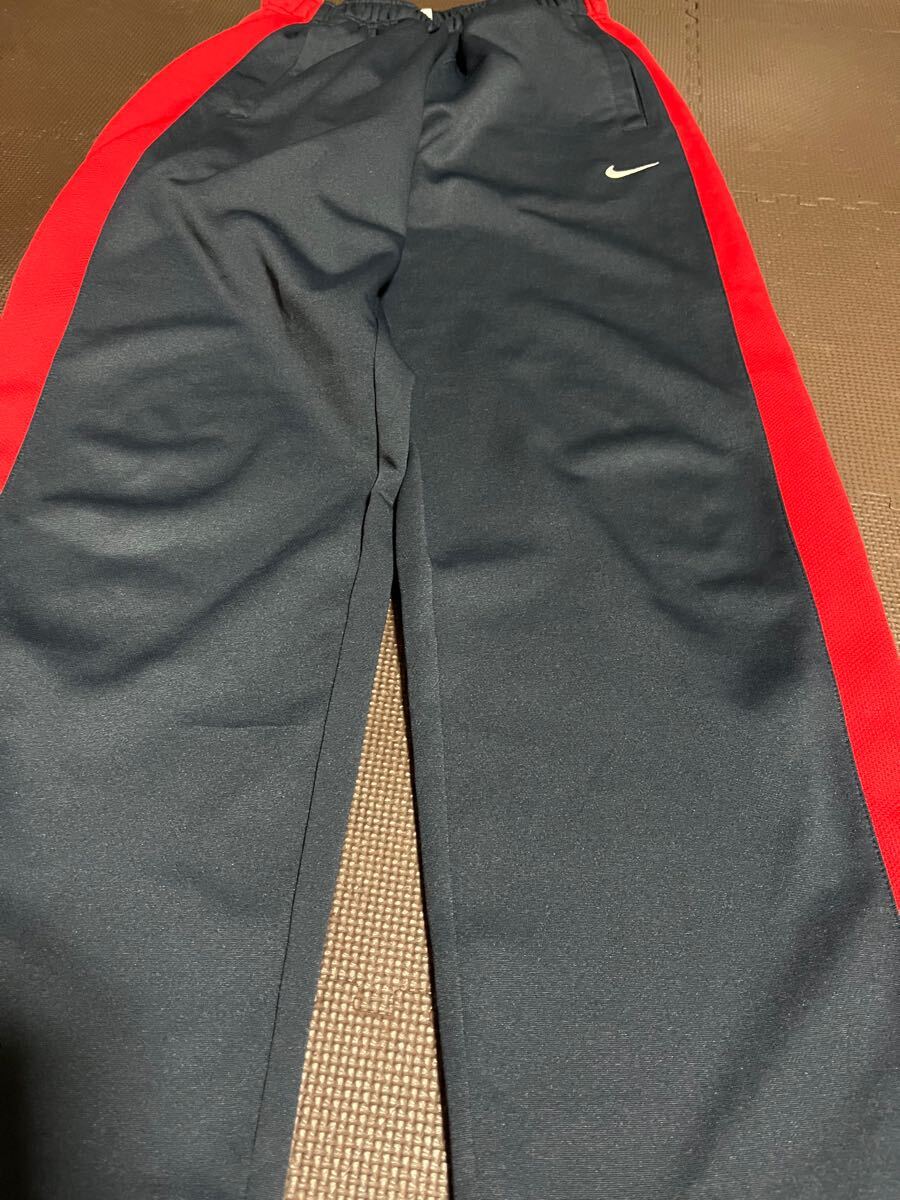 美品NIKEDRI-FIT濃紺、赤、ロゴ白(刺繍)ストレッチパンツ サイズM拍卖