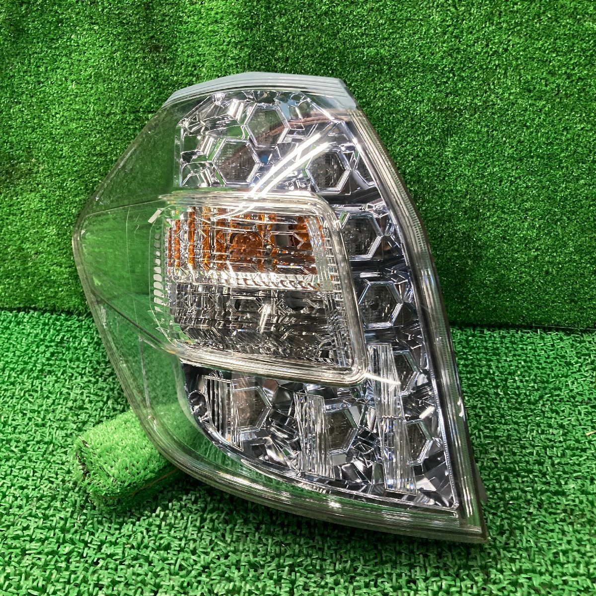 ♪♪フィットシャトル ハイブリット GP2 左 テールランプ テールライト STANLEY W0020 LED(W10859)♪♪拍卖