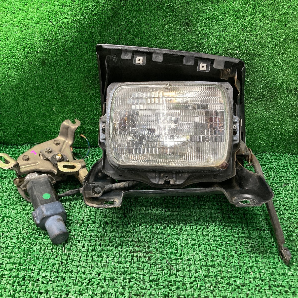 ♪♪プレリュード BA5 右 ヘッドライト ヘッドランプ リトラクタブル KOITO シールドビーム モーター付 未テスト ジャンク(W11335)♪♪拍卖