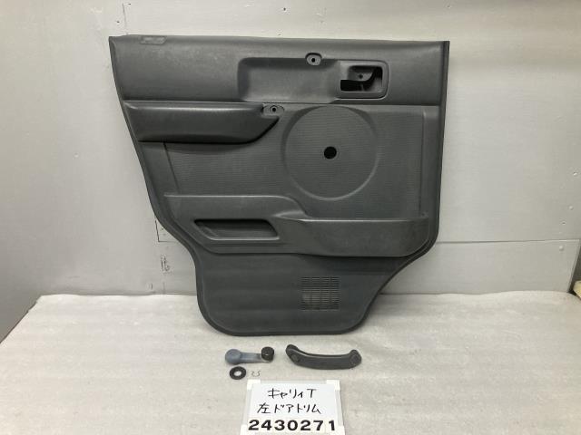 キャリィ DA63T 左フロントドアトリム 内張り 助手席 スクラム DG63T 冷凍車1WAY 26U 83720-67H11-P4Z 1C2 014164拍卖