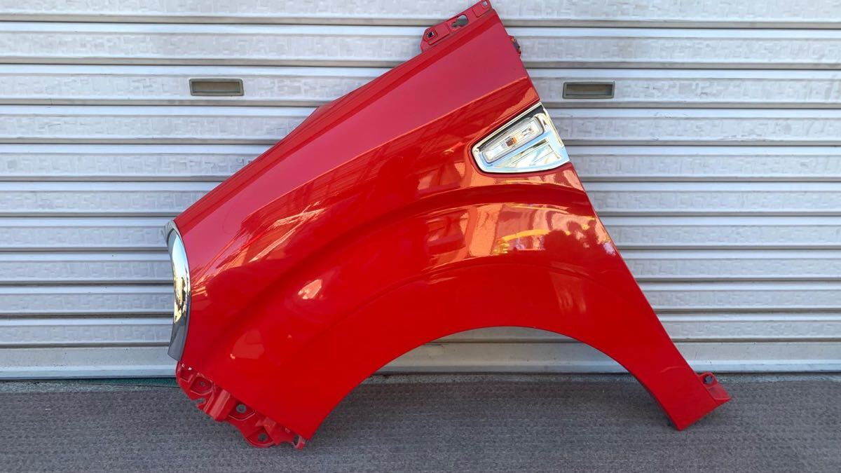 ★LA250S キャスト 左フェンダー レッドカラー★カラーコード R40拍卖