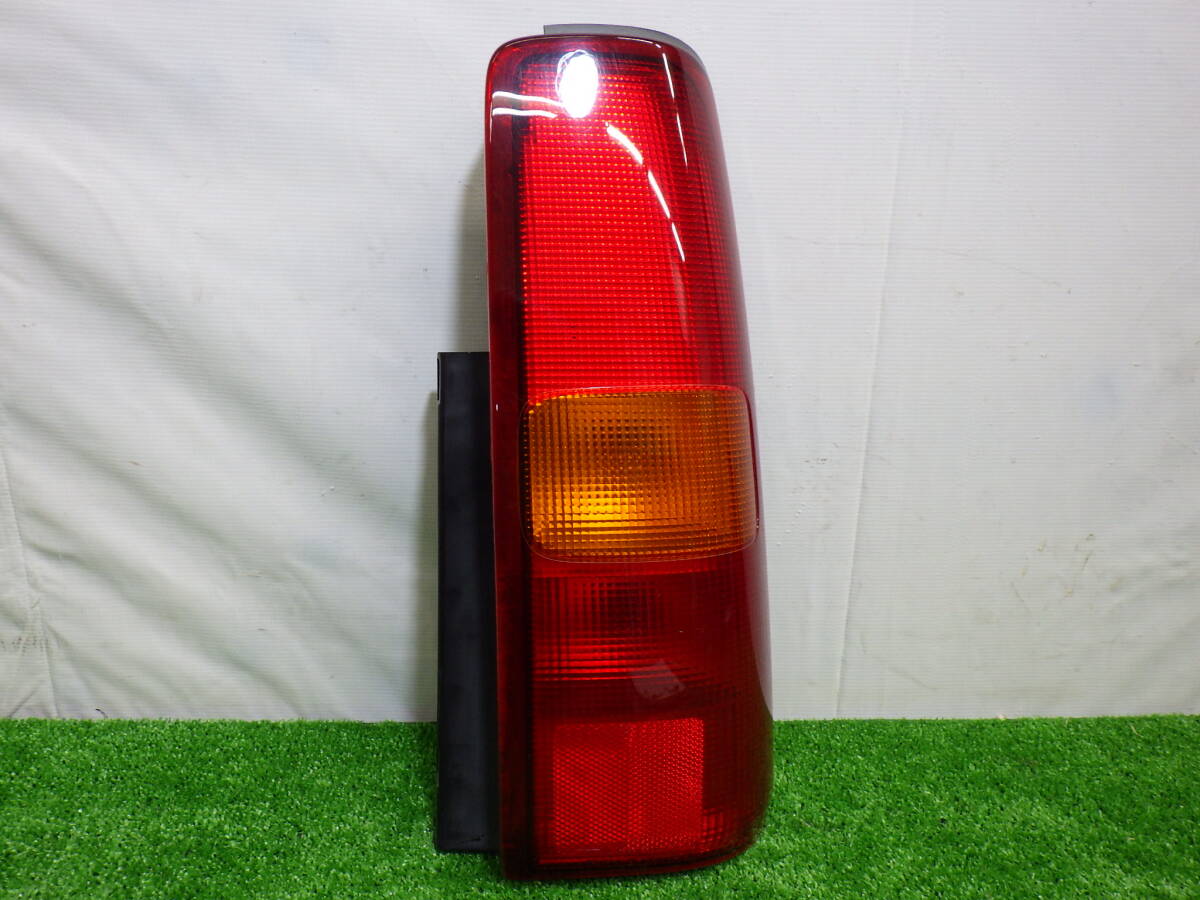 4A】【送料記載】 AZオフロード JM23W 右テール 1A02-51-A50 コイト 220-32081 【409181】拍卖