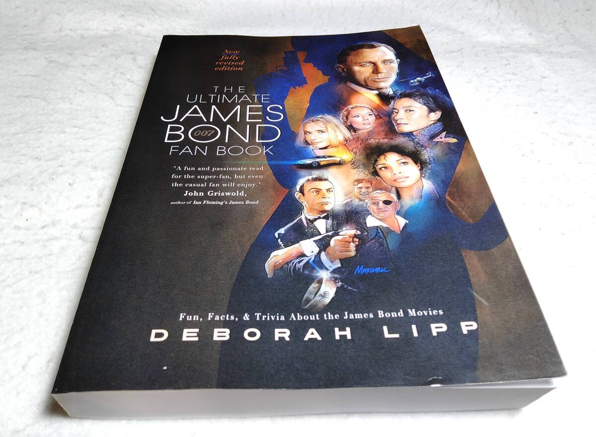 <洋書>007 ジェームズ・ボンド 究極のファン・ブック『The Ultimate JAMES BOND Fan Book』~007映画の面白さ、事実、トリビア拍卖