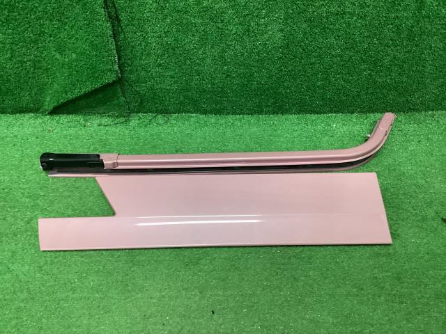 タント 6BA-LA650S その他 外装部品 X R74 スライドレールカバー右拍卖