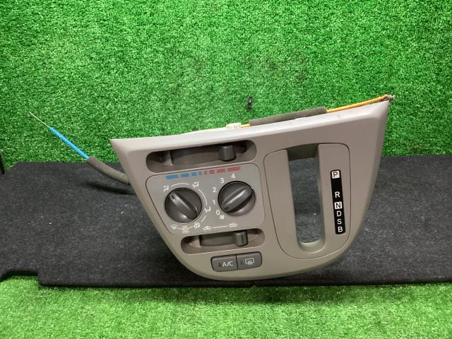 ミライース DBA-LA300S A/Cスイッチパネル X R59 55910-B2320拍卖