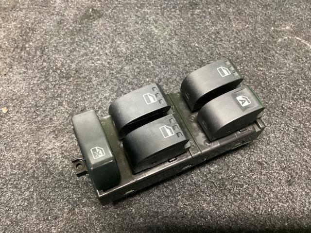 ミライース DBA-LA300S パワーウインドウスイッチ X R59 84820-B2280拍卖