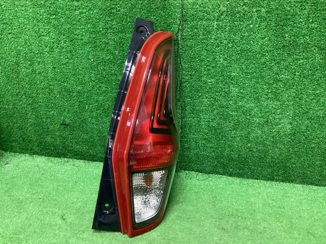 デイズ 5BA-B43W 右テールランプ S W37 26550-7MA0A拍卖