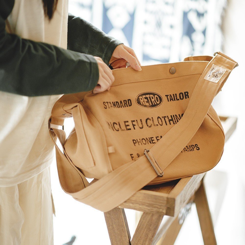 アメリカンロゴ 最旬 ミリタリー 3way メッセンジャー ショルダーバッグ 大容量 カーキ メンズ レディース バイカー アメカジ DYL295拍卖