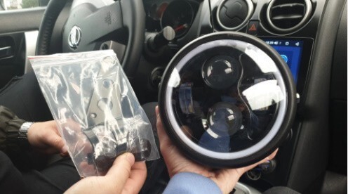 オートバイ LEDヘッドライト Hi&Loヘッドランプ DRL エンジェルリング付き ハーレー スポーツスター カフェ YWQ867拍卖