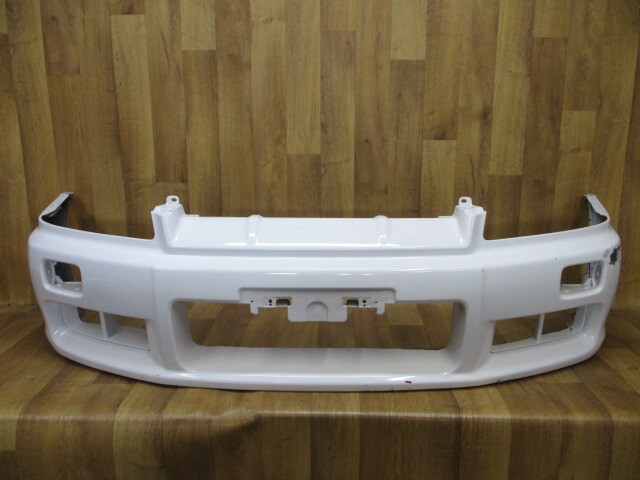 E4/ R34/ER34/HR34/ENR34スカイライン純正フロントバンパー拍卖