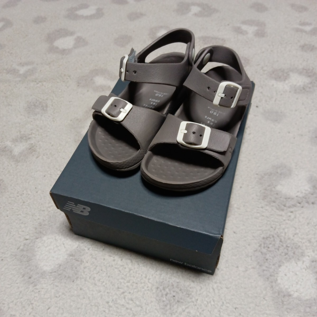 アプレレクールサンダル19cm(使用感有り)拍卖